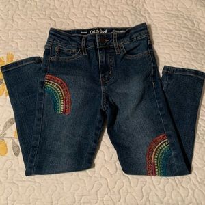 Rainbow stitched girl’s Cat&Jack jeans size 6